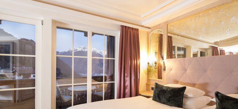 Komfortdoppelzimmer Kolmspitz / STOCK resort / 5 Sterne Wellnesshotel / Zillertal / Tirol / Österreich