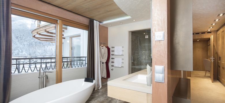 STOCK resort: Alpine Lodge III image #5