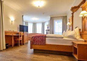 Traumhotel Alpina - Panorama Turm Suite de Luxe 42 m² "Fernweh"