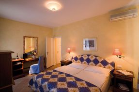 Delta Room