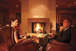 Experience and enjoy your relaxing holiday in the heart of the Ahrntal Valley with its fascinating Fall mountain landscape. Let us indulge you with culinary delights, and enjoy the pleasant treatments in our “Spa Alpin.” Simply relax and let your spirit run free.