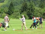 5-day intensive course leading to course-qualifying - This special 5-day course is ideal for beginning golfers.During the course you will work on the long game, chipping, pitchingand putting, includes the Beginners Package (balls, tees, divot tooland instructional materials), rules of the game.Entitlement to play the 18-hole course at the Lungau Golf Club27 lessons, 30 minutes each.