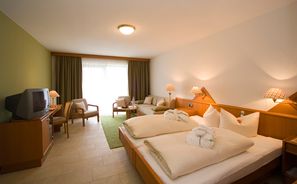 -Biohotel-Therapiezentrum-Wellness - Doppelzimmer COMFORT Südpanorama